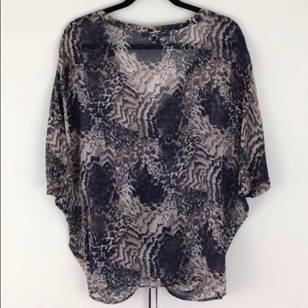 ELIZABETH & JAMES Silk Button Front Ruched Top